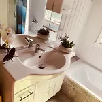 Ferienpark Sauna Wald 51 엑스테르탈